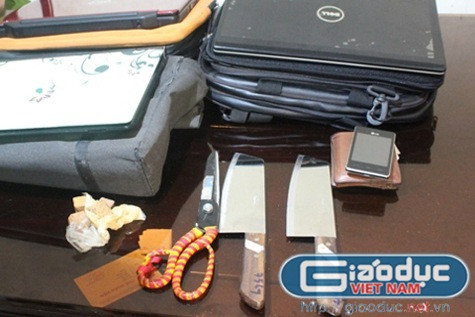 Tang vật trong vụ cướp bị công an thu giữ Tang vật trong vụ cướp bị công an thu giữ