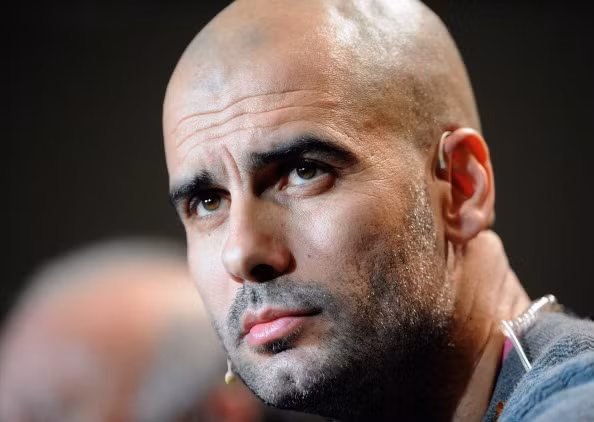 Ngay sau khi rời Nou Camp mùa hè năm ngoái, Pep đã nhận được rất nhiều lời mời từ các đội bóng lớn ở Châu Âu và nhưng cựu HLV Barca vẫn tỏ ra rất kín tiếng về tương lai của mình. Ngay sau khi rời Nou Camp mùa hè năm ngoái, Pep đã nhận được rất nhiều lời mời từ các đội bóng lớn ở Châu Âu và nhưng cựu HLV Barca vẫn tỏ ra rất kín tiếng về tương lai của mình.