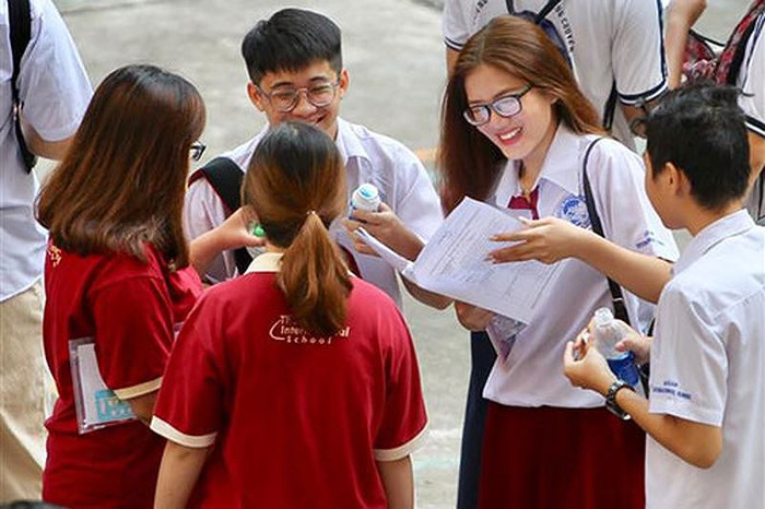 Sẽ miền thi trung học phổ thông quốc gia năm 2019 với những học sinh trong đội tuyển tham gia các cuộc thi Olympic quốc tế (ảnh nguồn giaoduc.net.vn). Sẽ miền thi trung học phổ thông quốc gia năm 2019 với những học sinh trong đội tuyển tham gia các cuộc thi Olympic quốc tế (ảnh nguồn giaoduc.net.vn).
