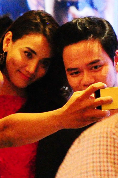 Trang Nhung 'quấn quýt không rời' với bạn trai mới ảnh 4