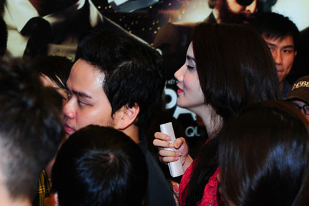 Trang Nhung 'quấn quýt không rời' với bạn trai mới ảnh 9