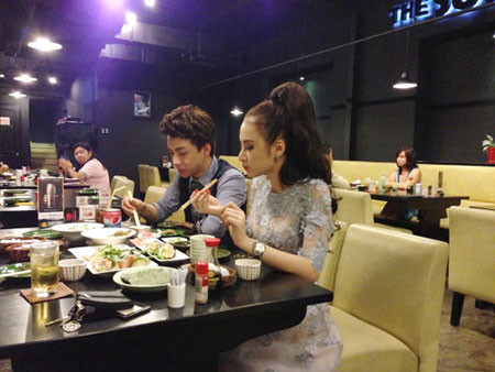 Angela Phương Trinh đi xe sang rạng ngời sau scandal bỏ học từ lớp 9 ảnh 15