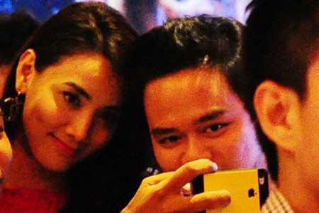 Trang Nhung 'quấn quýt không rời' với bạn trai mới ảnh 5