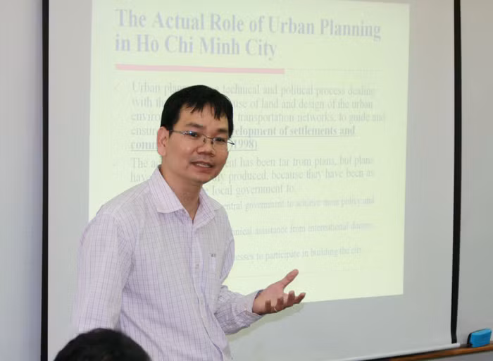 Tiến sĩ Huỳnh Thế Du (Ảnh: fsppm.fulbright.edu.vn)