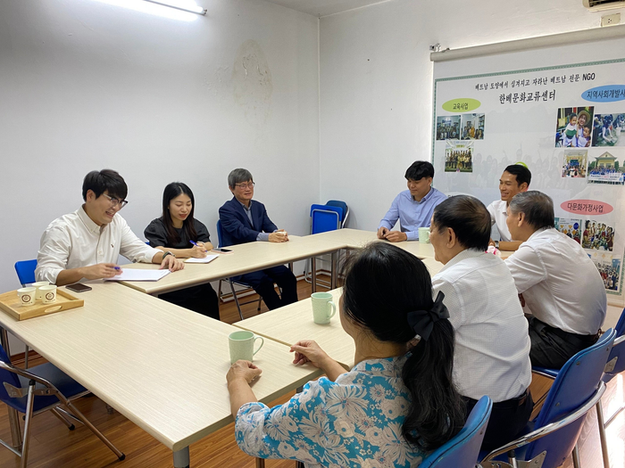 Trường Đại học Kinh tế - Công nghệ Thái Nguyên trong buổi thăm và làm việc với Trung tâm Giao lưu Văn hóa Việt Hàn (Ảnh: Website nhà trường). Trường Đại học Kinh tế - Công nghệ Thái Nguyên trong buổi thăm và làm việc với Trung tâm Giao lưu Văn hóa Việt Hàn (Ảnh: Website nhà trường).