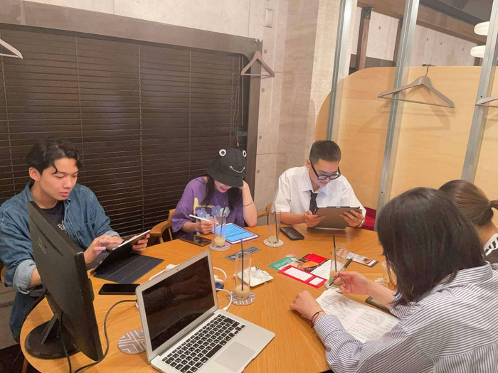 Xuân Thi rất tích cực tham gia các hoạt động chia sẻ kinh nghiệm xin học bổng du học và chăm chỉ tham gia học tập cùng bạn bè. Ảnh: NVCC. z6517626436927_2d250b842d9acb2f4be624ecaa142efc.jpg