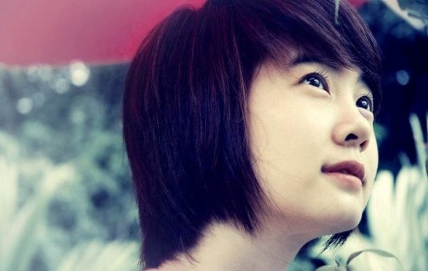 Trang cho rằng đôi khi cô tự mâu thuẫn với bản thân mình. Trang cho rằng đôi khi cô tự mâu thuẫn với bản thân mình.