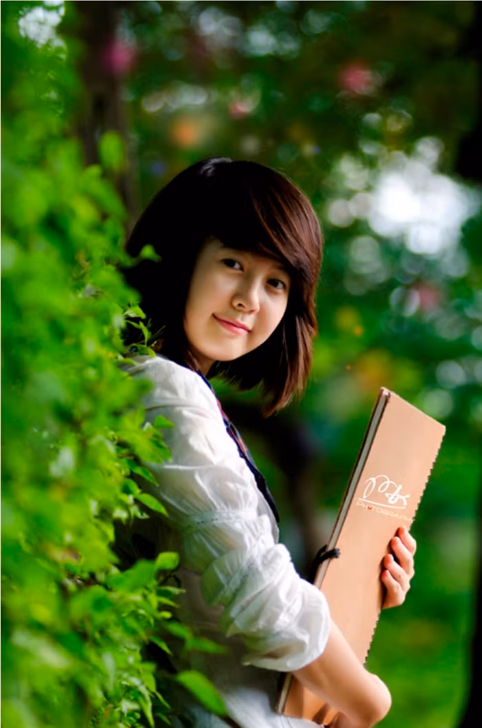 Huyền Trang quan niệm: “Cuộc sống giống như một câu chuyện dài, có lúc thăng, có lúc trầm, điều quan trọng chúng ta luôn phải có 1 chữ Tâm ở trong lòng”. Huyền Trang quan niệm: “Cuộc sống giống như một câu chuyện dài, có lúc thăng, có lúc trầm, điều quan trọng chúng ta luôn phải có 1 chữ Tâm ở trong lòng”.