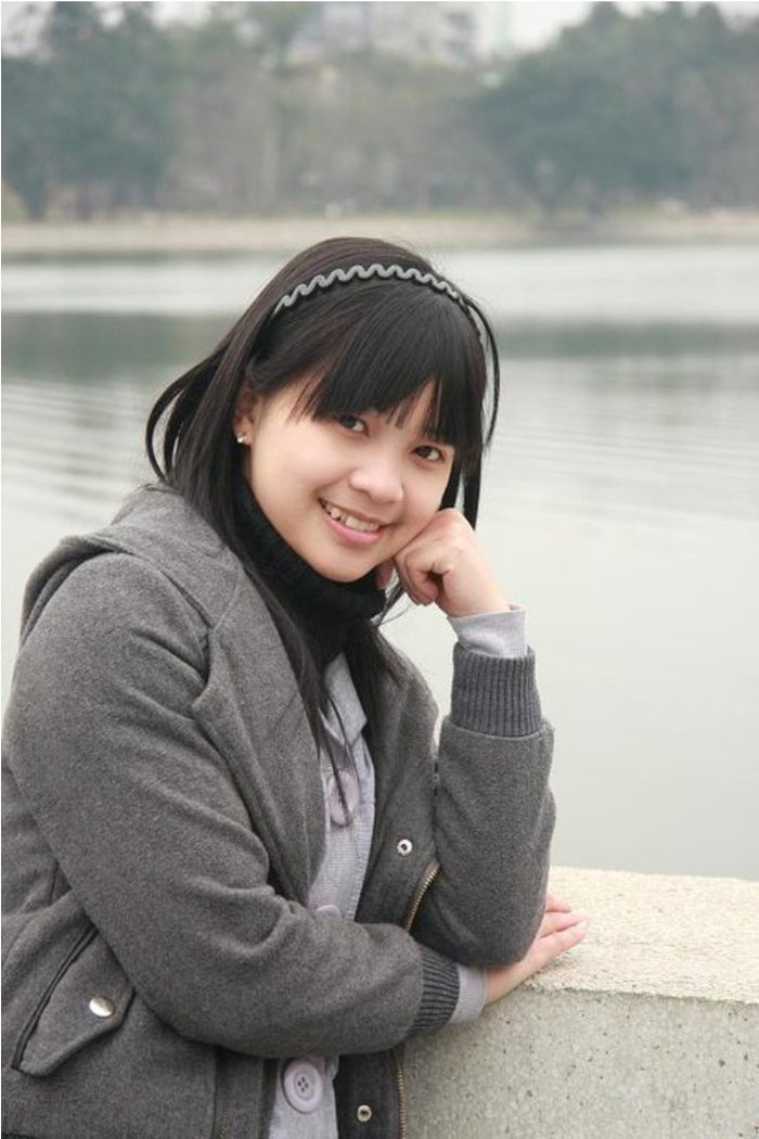 Tham gia V.I.A Đinh Nhung được thỏa sức thực hiện chức năng công tác xã hội trên nhiều lĩnh vực khác nhau, trong đó chú trọng hơn cả đến hoạt động tình nguyện vì trẻ em vùng sâu vùng xa. Các chương trình tiêu biểu như: “Vầng trăng cho em”, “Mùa đông ấm áp”, “Ngày hội hoa hướng dương”... Tham gia V.I.A Đinh Nhung được thỏa sức thực hiện chức năng công tác xã hội trên nhiều lĩnh vực khác nhau, trong đó chú trọng hơn cả đến hoạt động tình nguyện vì trẻ em vùng sâu vùng xa. Các chương trình tiêu biểu như: “Vầng trăng cho em”, “Mùa đông ấm áp”, “Ngày hội hoa hướng dương”...