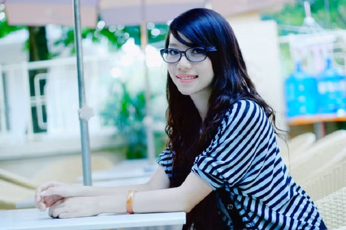 Không chỉ xinh đẹp, Giang Thanh còn rất thông minh và năng động. Cô bạn chia sẻ: "Bố mẹ mình khi sinh ra đã cho mình một đặc ân đó là ngoại hình khá ưa nhìn. Nhưng bố mẹ từ bé cũng đã dạy cho mình rằng chỉ vẻ đẹp bên ngoài thôi là chưa đủ. Vì vậy, mình luôn trau dồi cả phẩm hạnh cũng như trí tuệ của bản thân". Không chỉ xinh đẹp, Giang Thanh còn rất thông minh và năng động. Cô bạn chia sẻ: "Bố mẹ mình khi sinh ra đã cho mình một đặc ân đó là ngoại hình khá ưa nhìn. Nhưng bố mẹ từ bé cũng đã dạy cho mình rằng chỉ vẻ đẹp bên ngoài thôi là chưa đủ. Vì vậy, mình luôn trau dồi cả phẩm hạnh cũng như trí tuệ của bản thân".