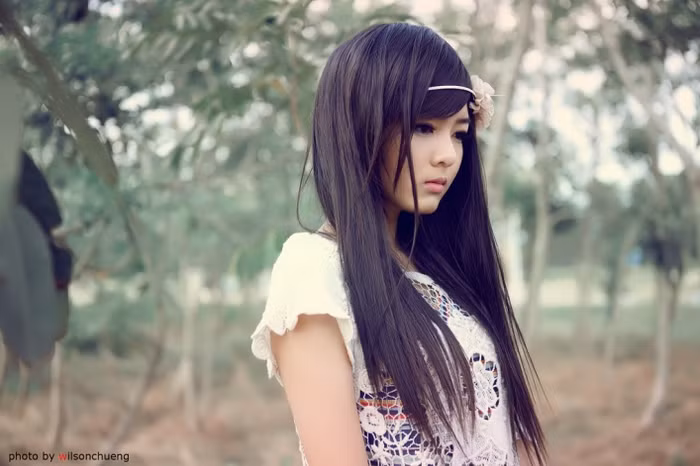 Ngoài thời gian học tập, Lilly còn làm người mẫu ảnh cho một số Shop thời trang cũng như chụp Cosplay.