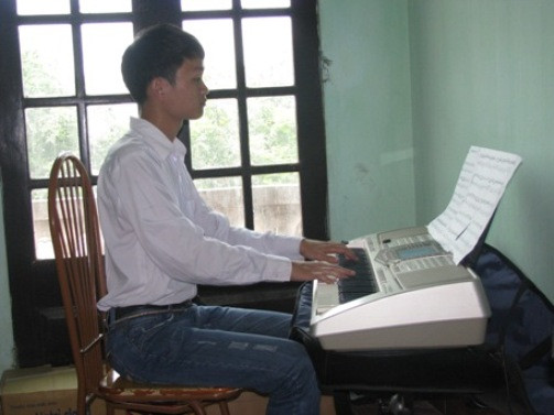 Hiếu tâm sự: “Âm nhạc mang đến cho em sự tự tin trong giao tiếp và giúp em cảm nhận nhiều niềm vui trong cuộc sống”.