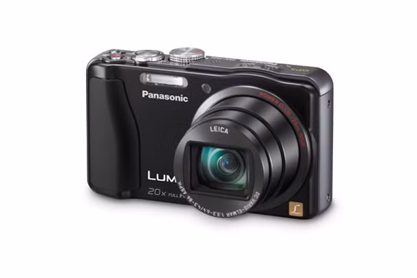 Có ống zoom 20x, Panasonic Lumix DMC-ZS20 sẽ là một trong những camera mỏng nhất trên thị trường. Không những thế, phát triển từ những thành tựu của người tiền nhiệm Lumix DMC-ZS10, Lumix DMC-ZS20 sử dụng mắt CMOS với 2 loại lọc giảm noise cho hình ảnh sắt nét hơn. Ngoài ra máy còn có tính năng của các dòng camera cao cấp như chế độ ưu tiên aperture-shutter, chụp burst 10 ảnh/giây, GPS. Máy sẽ được bán với giá $349.