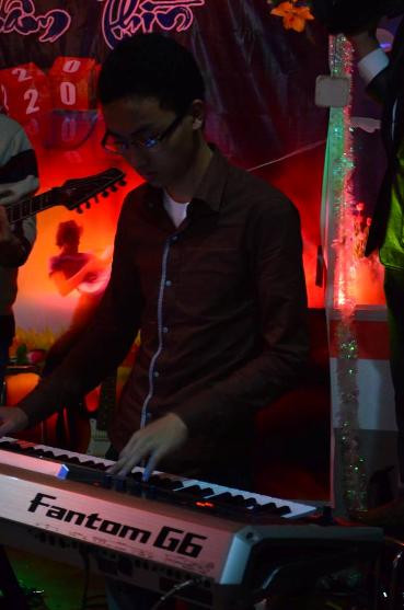 Đoàn Văn Cảnh tâm sự: “Đây là ngành có triển vọng, phù hợp với khả năng và có thể giúp em phát triển năng khiếu âm nhạc”. Đoàn Văn Cảnh tâm sự: “Đây là ngành có triển vọng, phù hợp với khả năng và có thể giúp em phát triển năng khiếu âm nhạc”.