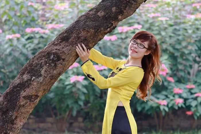 Những khoảnh khắc cuối cùng của đời sinh viên được cô nàng ghi lại qua những shoot hình ấn tượng bên bạn bè Những khoảnh khắc cuối cùng của đời sinh viên được cô nàng ghi lại qua những shoot hình ấn tượng bên bạn bè