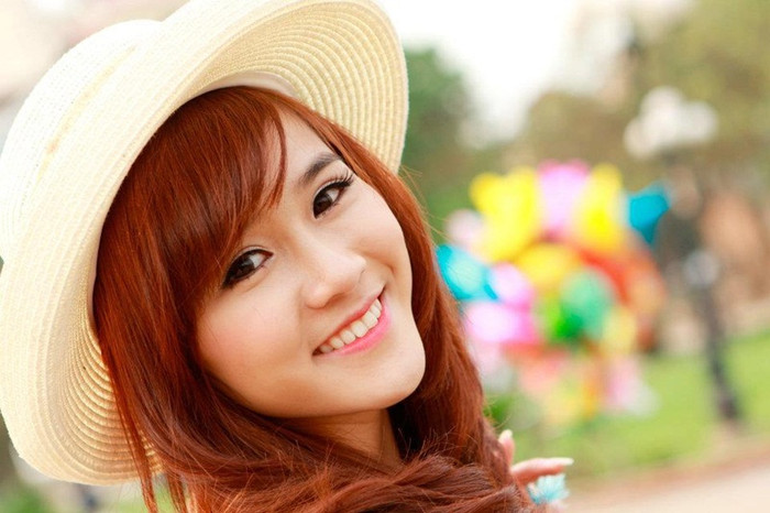 Nụ cười tươi luôn nở trên môi, Vân chiếm được tình cảm của mọi người ngay từ cái nhìn đầu tiên, dễ mến và đáng yêu Nụ cười tươi luôn nở trên môi, Vân chiếm được tình cảm của mọi người ngay từ cái nhìn đầu tiên, dễ mến và đáng yêu