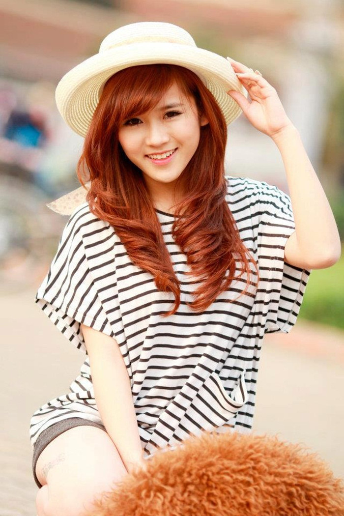 Hà Vân sinh năm 1997, cô bé xinh đẹp này từng là người mẫu ảnh cho báo Sao Mai và là một model cho các shop thời trang nổi tiếng Hà Vân sinh năm 1997, cô bé xinh đẹp này từng là người mẫu ảnh cho báo Sao Mai và là một model cho các shop thời trang nổi tiếng