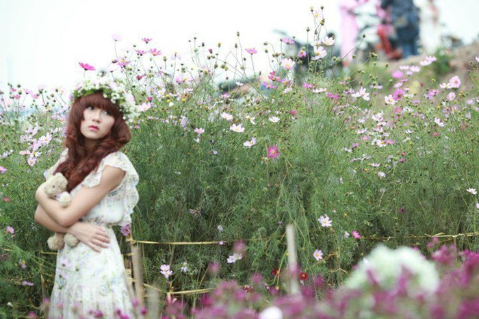 Gia đình Vân không có ai làm nghệ thuật, nhưng cô bé cực kỳ đam mê, và mặc dù bố mẹ không muốn cho vân theo đuổi nghệ thuật nhưng co bé có niềm tin rằng cô sẽ thuyết phục được ba mẹ và con đường nghệ thuật của cô sẽ thành công Gia đình Vân không có ai làm nghệ thuật, nhưng cô bé cực kỳ đam mê, và mặc dù bố mẹ không muốn cho vân theo đuổi nghệ thuật nhưng co bé có niềm tin rằng cô sẽ thuyết phục được ba mẹ và con đường nghệ thuật của cô sẽ thành công