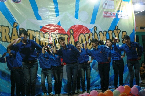 Sắc áo xanh tình nguyện và flashmob sôi động Sắc áo xanh tình nguyện và flashmob sôi động