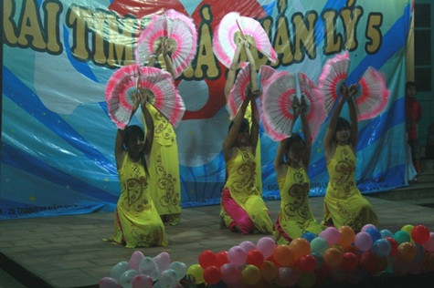 Múa Non nước sắc xuân Múa Non nước sắc xuân