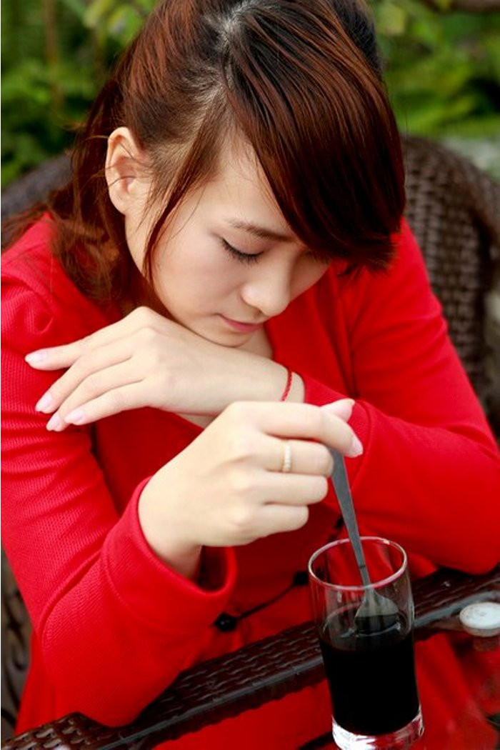 Style thời trang của Linh là đơn giản, nhẹ nhàng. Hoàng Linh mang một vẻ đẹp trong sáng như hoa tuyết mùa đông.