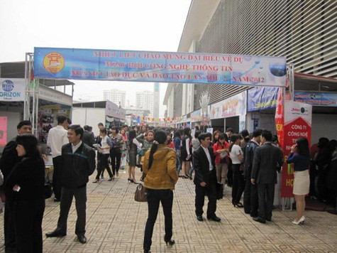 Tưng bừng ngày hội CNTT ngành giáo dục thủ đô ảnh 1