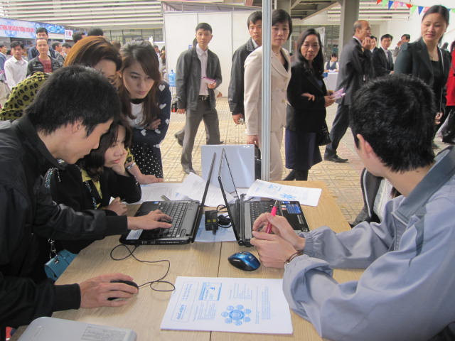 Tưng bừng ngày hội CNTT ngành giáo dục thủ đô ảnh 5