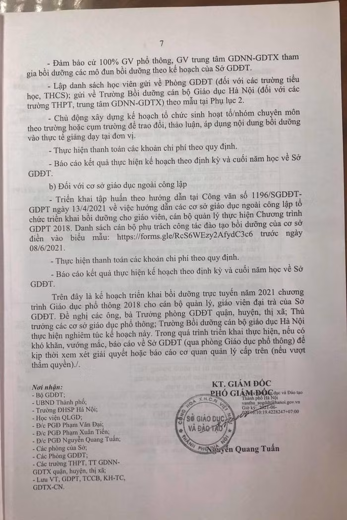 Ngày 2/6/2021, Sở Giáo dục và Đào tạo Hà Nội ban hành kế hoạch triển khai bồi dưỡng trực tuyến cho giáo viên, cán bộ quản lý đại trà năm 2021 thực hiện Chương trình giáo dục phổ thông 2018 (ảnh: T.L)
