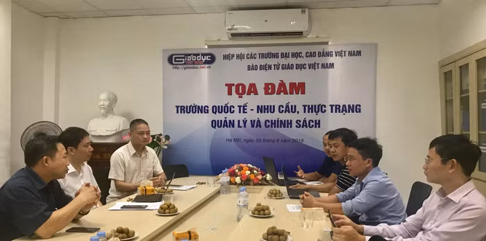 Quanh cảnh buổi Tọa đàm: "Trường quốc tế - nhu cầu, thực trạng, quản lý và chính sách" - ảnh Trinh Phúc.