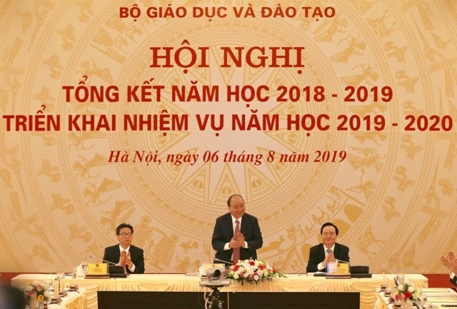 Thủ tướng Nguyễn Xuân Phúc tham dự và điều hành, chỉ đạo hội nghị (ảnh Trinh Phúc). Thủ tướng Nguyễn Xuân Phúc tham dự và điều hành, chỉ đạo hội nghị (ảnh Trinh Phúc).