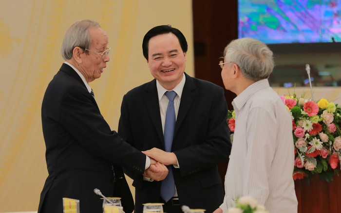 Giáo sư Trần Hồng Quân: Đặt chỉ tiêu giảm giáo viên, tôi sợ sau này phải trả giá Giáo sư Trần Hồng Quân: Đặt chỉ tiêu giảm giáo viên, tôi sợ sau này phải trả giá