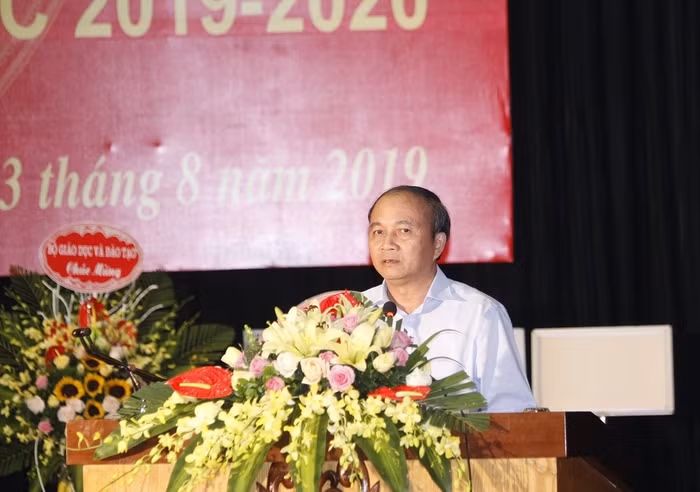 Ông Nguyễn Văn Trì cho rằng, giáo dục và đào tạo là vấn đề quan trọng của tỉnh Vĩnh Phúc, tỉnh muốn phát triển được thì phải bắt đầu từ giáo dục (ảnh Trinh Phúc).