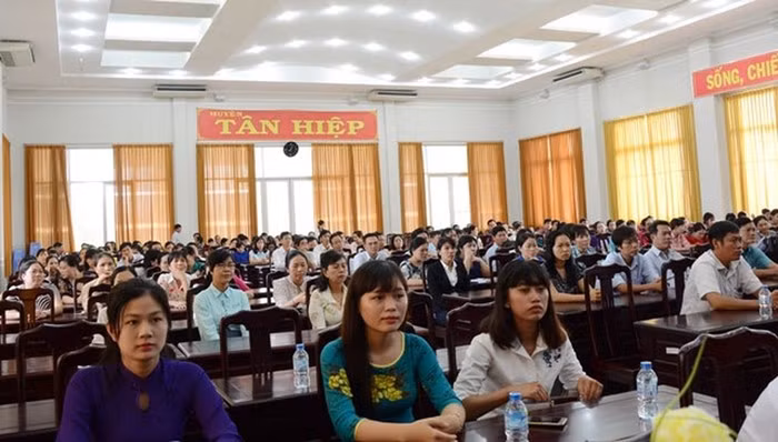 Bồi dưỡng giáo viên luôn được xem là một trong những khâu quan trọng nhất quyết định sự thành bại của chương trình giáo dục phổ thông mới (ảnh minh họa - nguồn giaoduc.net).