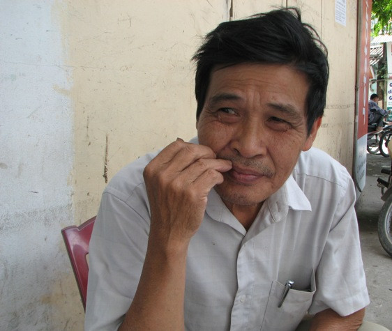 Kỹ sư Vi Toàn Nghĩa trao đổi với phóng viên Kỹ sư Vi Toàn Nghĩa trao đổi với phóng viên