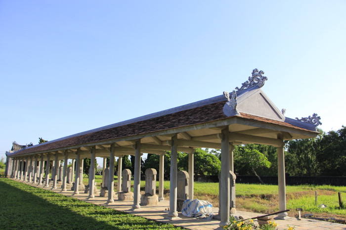 Văn Thánh Miếu (Huế) và Văn Miếu (Hà Nội) là nơi xướng danh các nhân tài đất Việt qua các triều đại phong kiến. Ảnh: AN