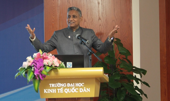 Tiến sĩ Rajesh Khajuria khẳng định, ACBSP là tổ chức lớn nhất kiểm định chương trình kinh doanh trên toàn cầu, được công nhận bởi tổ chức CHEA, Hoa Kỳ. (Ảnh: Thùy Linh) Tiến sĩ Rajesh Khajuria khẳng định, ACBSP là tổ chức lớn nhất kiểm định chương trình kinh doanh trên toàn cầu, được công nhận bởi tổ chức CHEA, Hoa Kỳ. (Ảnh: Thùy Linh)