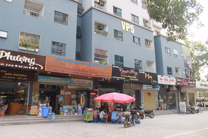 Chung cư của ông Thản, nếu xảy ra hỏa hoạn không có đường cho xe vào chữa cháy ảnh 3 Chung cư của ông Thản, nếu xảy ra hỏa hoạn không có đường cho xe vào chữa cháy ảnh 3