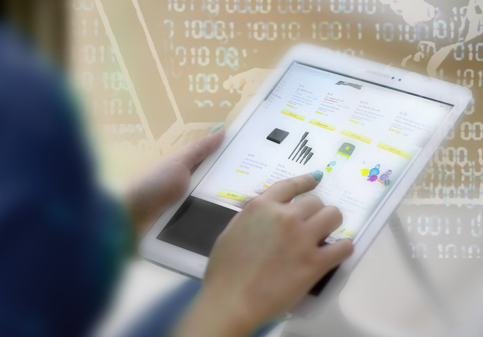 Vietcombank khuyên khách hàng sử dụng máy tính cá nhân, đổi mật khẩu, đăng xuất khi thoát khỏi hệ thống…là những phương pháp Vietcombank khuyên khách hàng nhằm phòng trừ kẻ gian.