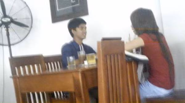 Luân "đen" (trái)