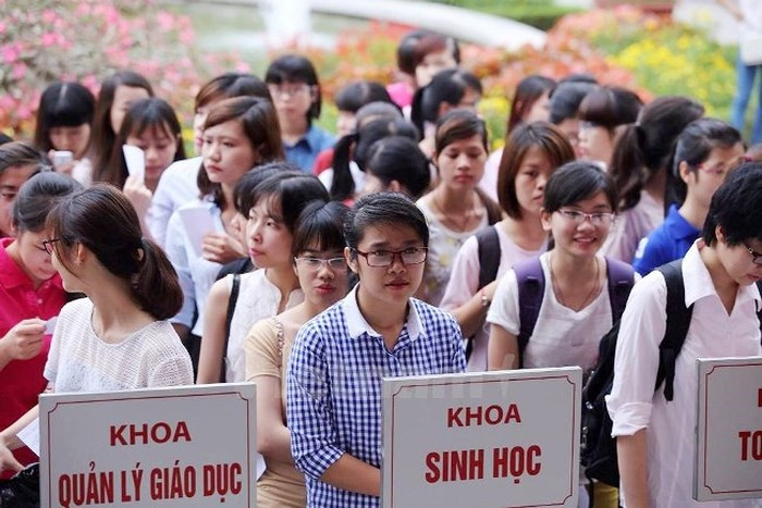 Để thu hút người giỏi trở thành giáo viên, các nước như Hàn Quốc, Phần Lan, Singapore, Hongkong tuyển sinh đầu vào gắt gao và trả lương cao cho giáo viên đương chức (Ảnh minh họa đăng trên giaoduc.net.vn) Để thu hút người giỏi trở thành giáo viên, các nước như Hàn Quốc, Phần Lan, Singapore, Hongkong tuyển sinh đầu vào gắt gao và trả lương cao cho giáo viên đương chức (Ảnh minh họa đăng trên giaoduc.net.vn)