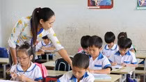 Bộ Giáo dục và Đào tạo có chủ trương 5 năm tới, không tuyển mới giáo viên dạy tiểu học trình độ trung cấp, cao đẳng sư phạm (Ảnh minh họa: VTV)