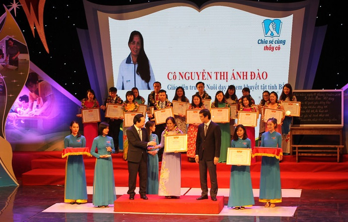 Cô giáo Nguyễn Thị Ánh Đào được tôn vinh trong chương trình “Chia sẻ cùng thầy cô” năm 2018 (Ảnh: Thùy Linh) Cô giáo Nguyễn Thị Ánh Đào được tôn vinh trong chương trình “Chia sẻ cùng thầy cô” năm 2018 (Ảnh: Thùy Linh)
