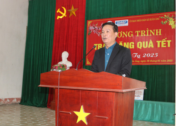 Nhà báo Nguyễn Tiến Bình – Phó Chủ tịch Hiệp hội Các trường đại học, cao đẳng Việt Nam, Tổng Biên tập Tạp chí điện tử Giáo dục Việt Nam phát biểu tại chương trình. xã Xuân Áng 10.JPG