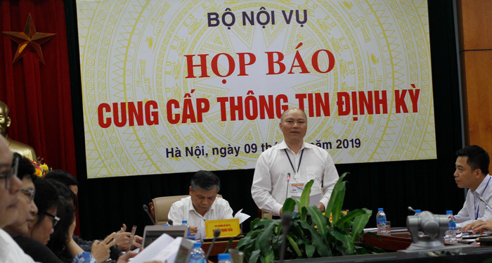 Cấm nịnh bợ sếp, vậy có được nịnh vợ, con cấp trên không? ảnh 2 Cấm nịnh bợ sếp, vậy có được nịnh vợ, con cấp trên không? ảnh 2