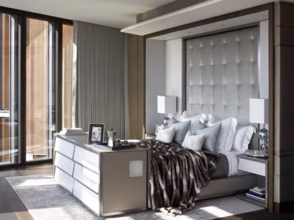 Mỗi căn hộ ở One Hyde Park rộng hơn 836 m2 và có hai chái nhà riêng biệt.