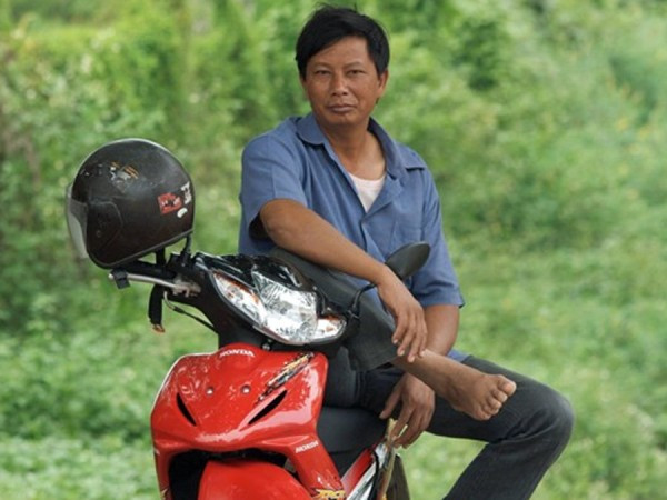 Xe ôm, phương tiện vận chuyển độc đáo và phổ biến ở Việt Nam. Xe ôm, phương tiện vận chuyển độc đáo và phổ biến ở Việt Nam.