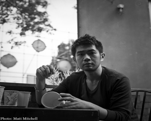 Anh chàng Cheeming Boey 34 tuổi, một người Mỹ gốc Malaysia, đã kiếm được bộn tiền nhờ ý tưởng kinh doanh độc đáo của mình: biến một chiếc cốc giấy dùng một lần thành những tác phẩm nghệ thuật vô cùng đẹp mắt.