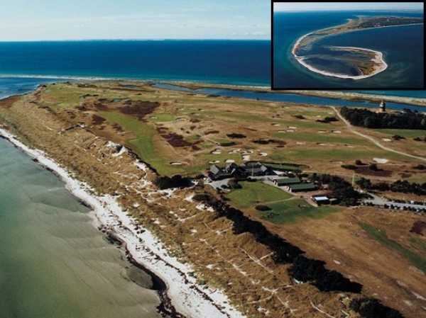 Falsterbo Golfklubb (Thụy Điển) Nằm ở mũi của bán đảo Falsterbo, sân golf nằm trong một khu bảo tồn thiên nhiên hoang dã. Vì thế, khi chơi golf ở đây, các cuộc chơi thường bị gián đoạn bởi những người không chơi golf, đặc biệt là những người quan sát nhận dạng chim trời vì bán đảo Falsterbo là chặng dừng chân cuối cùng của nhiều loài chim di cư.