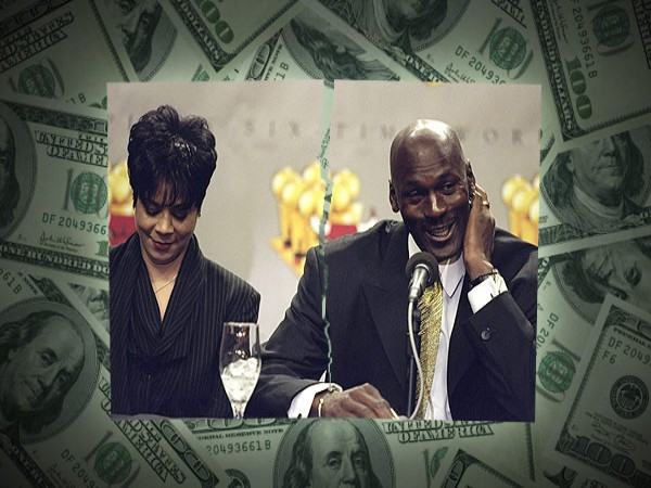 8. Michael and Juanita Jordan – 168 triệu USD Cầu thủ bóng rổ nổi tiếng Michael Jordan và người vợ của mình là Juanita cũng đã chia tay nhau vào năm 2006 sau 17 năm chung sống hạnh phúc. Cô vợ Juanita đã “kiếm” được khốt tài sản kếch xù 168 triệu USD từ người chồng cũ của mình. 8. Michael and Juanita Jordan – 168 triệu USD Cầu thủ bóng rổ nổi tiếng Michael Jordan và người vợ của mình là Juanita cũng đã chia tay nhau vào năm 2006 sau 17 năm chung sống hạnh phúc. Cô vợ Juanita đã “kiếm” được khốt tài sản kếch xù 168 triệu USD từ người chồng cũ của mình.