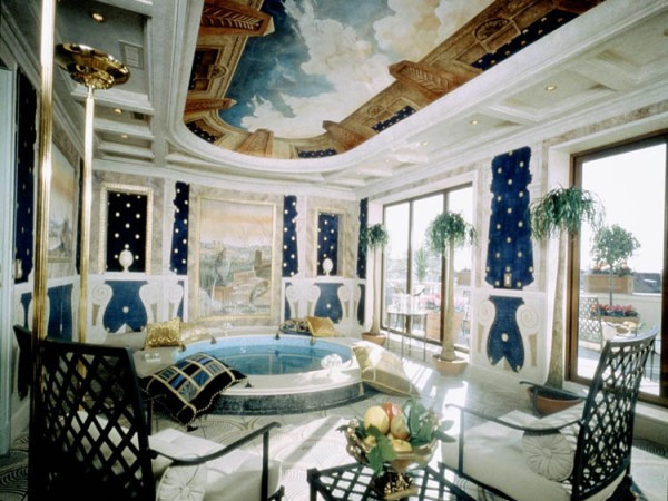 5. Suite Cupola, Westin Excelsior (Rome, Ý) Giá: 25.500 USD/đêm Westin Excelsior là một trong những khách sạn tốt nhất ở Ý và Suite Cupola là phòng đắt nhất khách sạn. Từ cửa sổ đến trần nhà trong phòng được thiết kế theo kiểu kiến trúc thời La Mã kết hợp với kiến trúc hiện đại. 5. Suite Cupola, Westin Excelsior (Rome, Ý) Giá: 25.500 USD/đêm Westin Excelsior là một trong những khách sạn tốt nhất ở Ý và Suite Cupola là phòng đắt nhất khách sạn. Từ cửa sổ đến trần nhà trong phòng được thiết kế theo kiểu kiến trúc thời La Mã kết hợp với kiến trúc hiện đại.